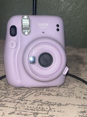 Instax Mini 11 Instant Camera - Lavender Pastel